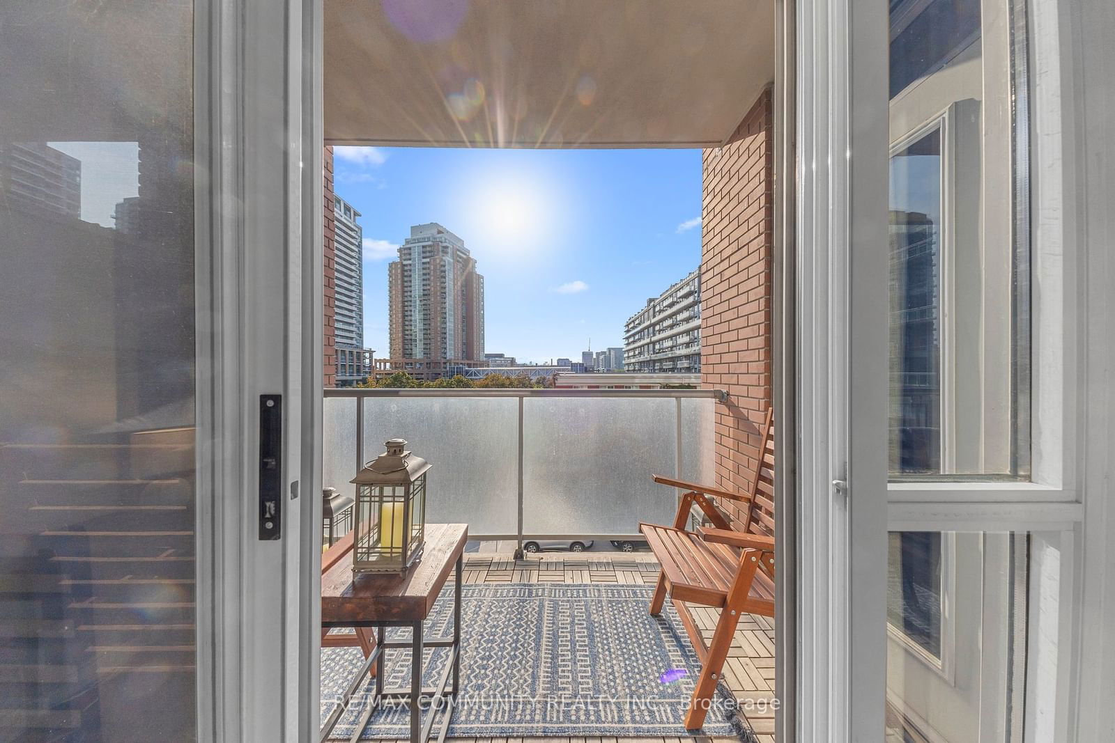 1 Shaw St, unit 424 for sale - image #9