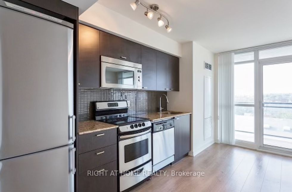 78 Tecumseth St, unit 912 for rent - image #3