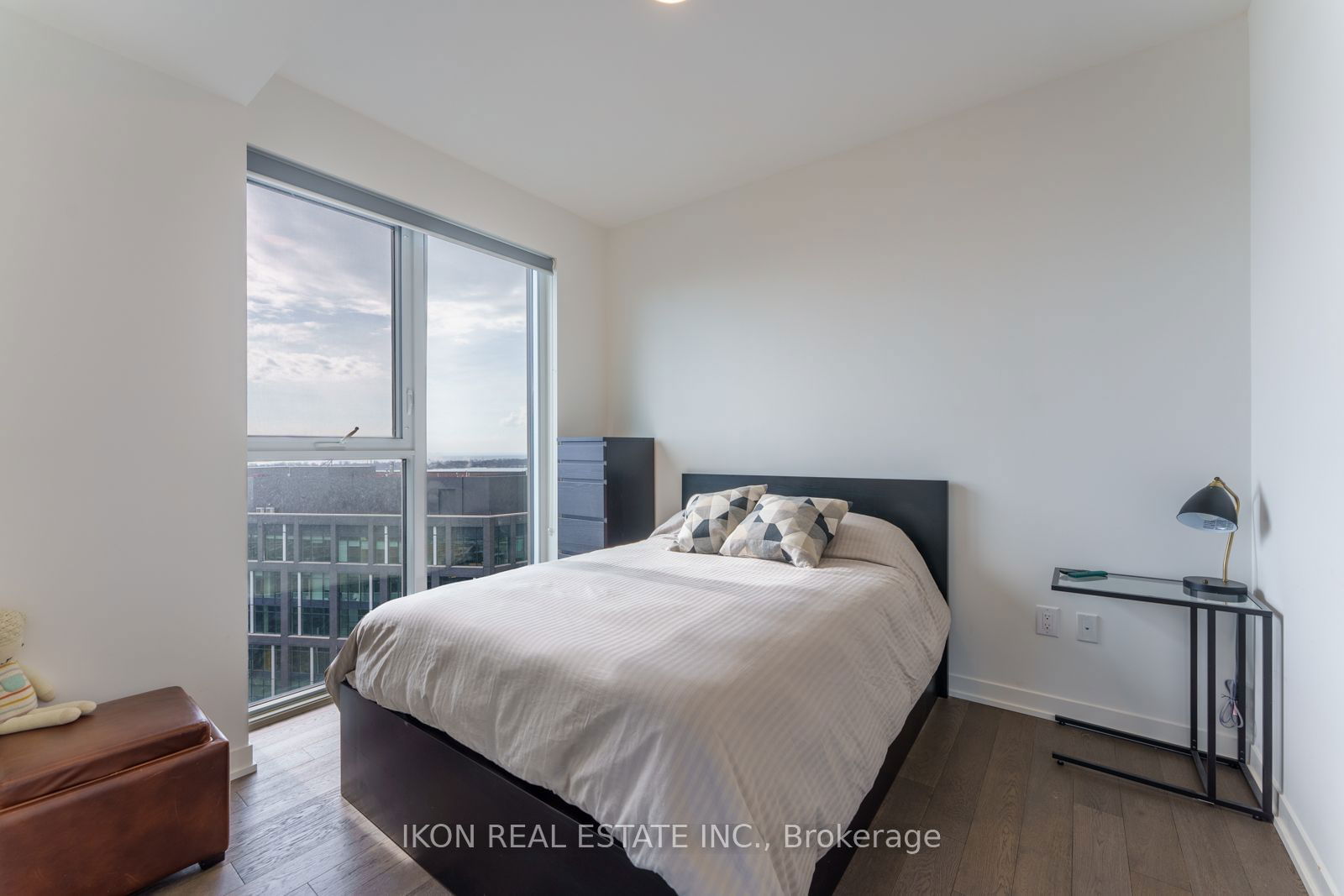 20 Richardson St, unit 1903 for rent - image #8