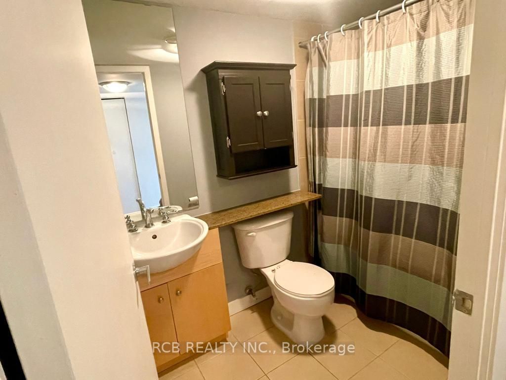 397 Front St W, unit 806 for rent - image #6