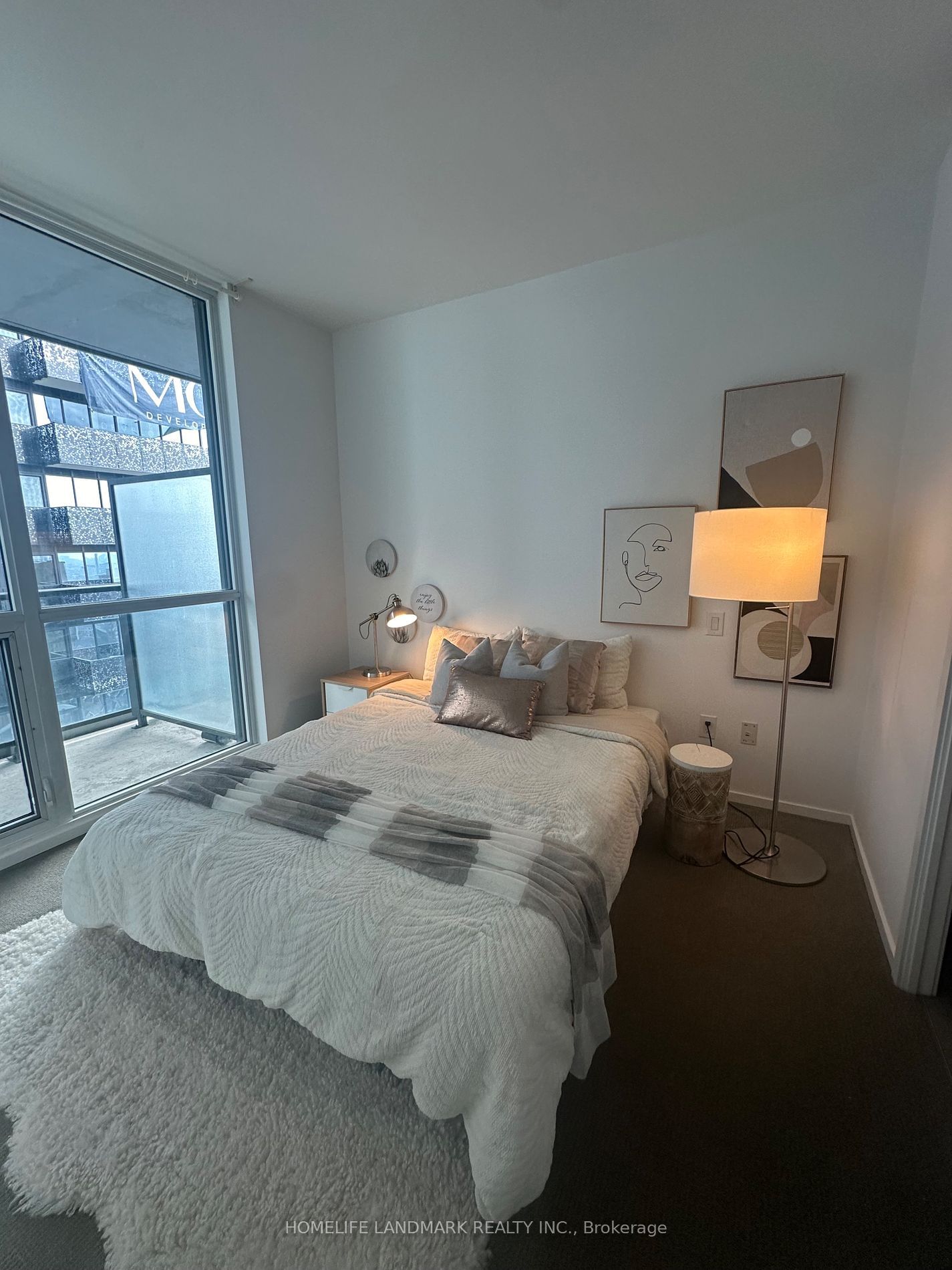 45 Charles St E, unit 3811 for sale