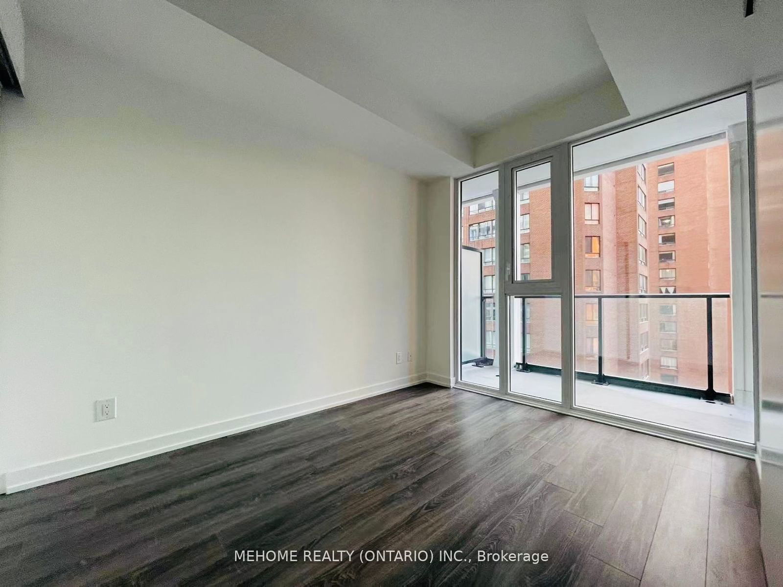 20 Edward St, unit 715 for rent - image #2