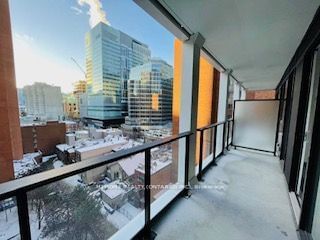 20 Edward St, unit 715 for rent - image #8