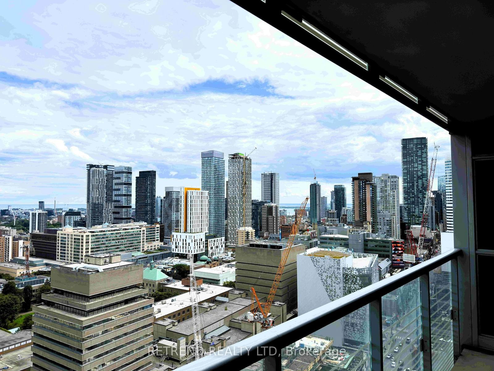 386 Yonge St, unit 2505 for rent