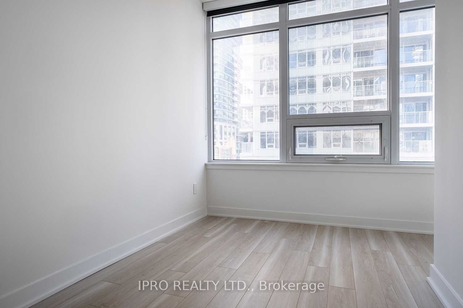 17 Bathurst St, unit 2206 for rent - image #11