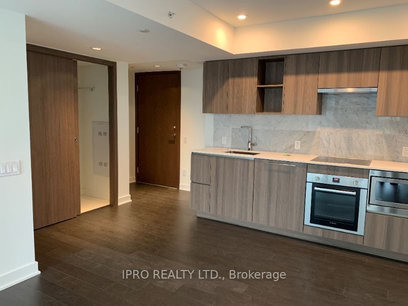 17 Bathurst St, unit 2206 for rent - image #3