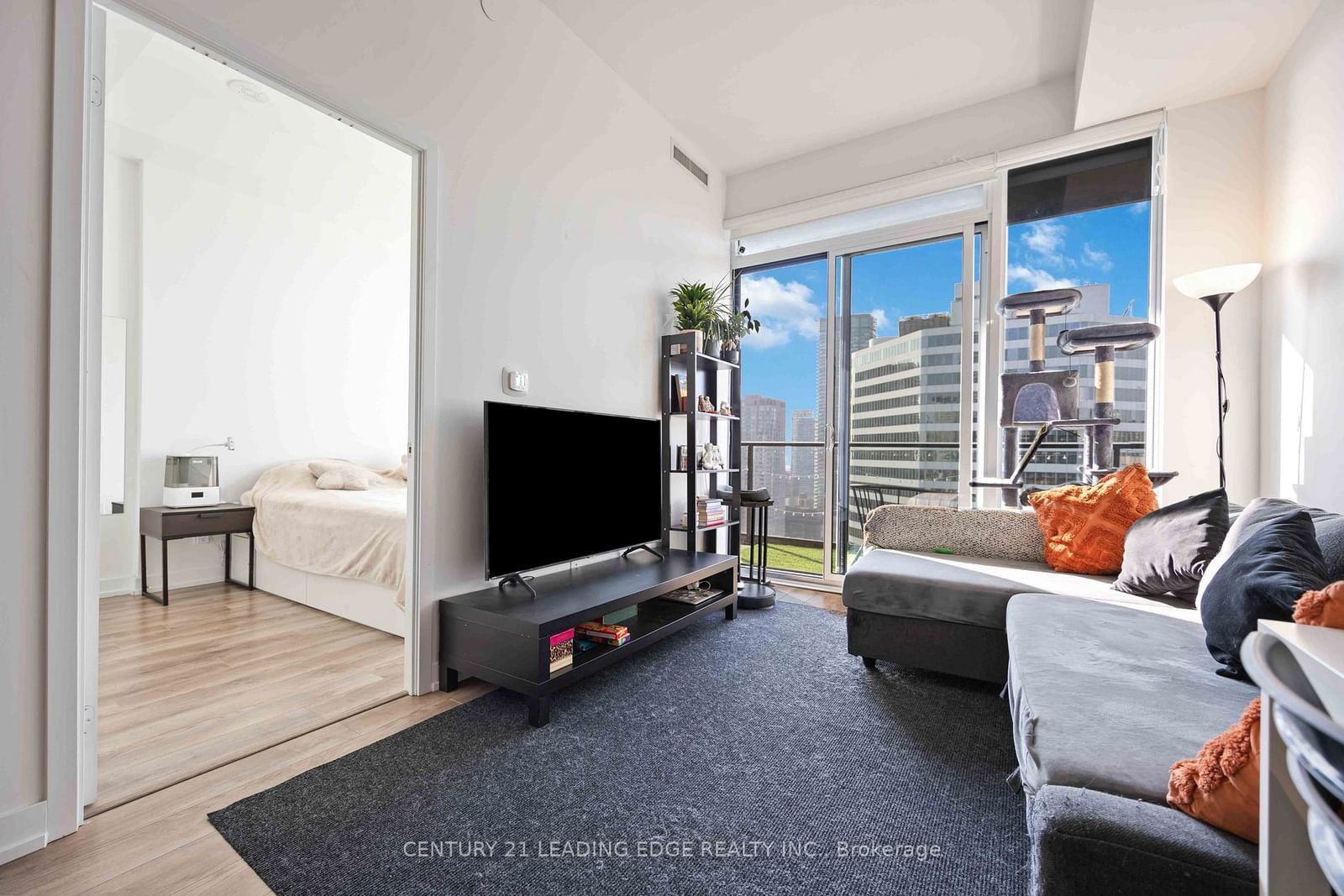 20 Edward St, unit 2705 for sale