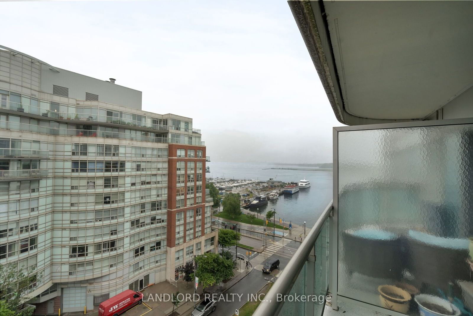 600 Queens Quay W, unit 1005 for sale