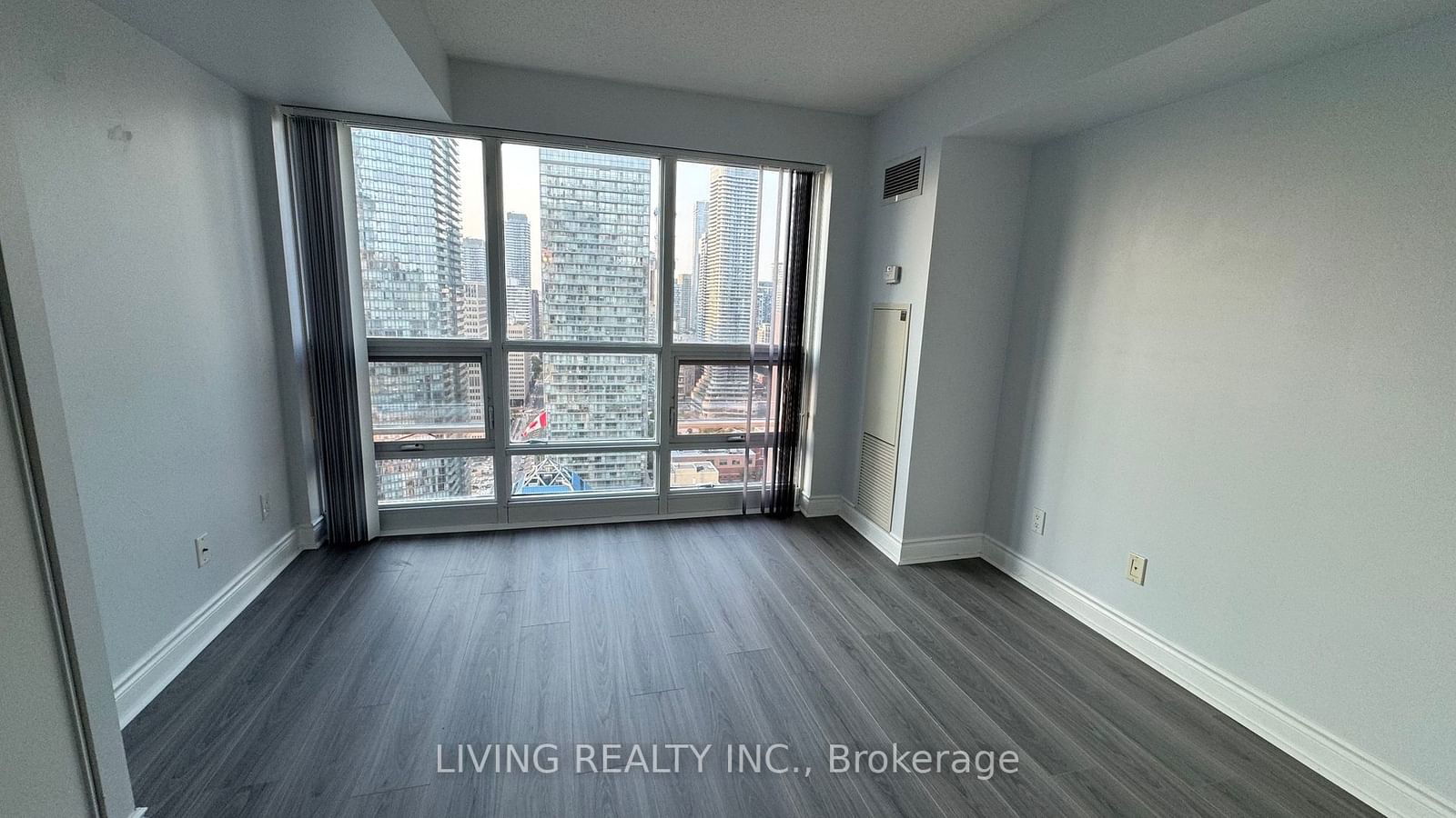 763 Bay St, unit 3813 for rent - image #10