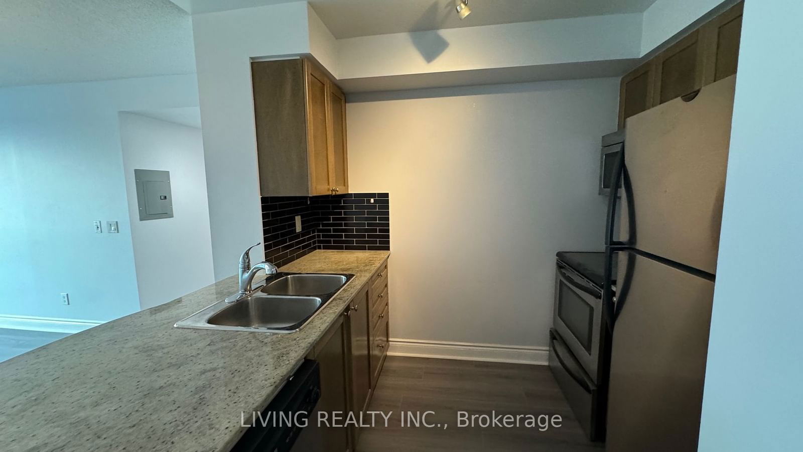 763 Bay St, unit 3813 for rent - image #5