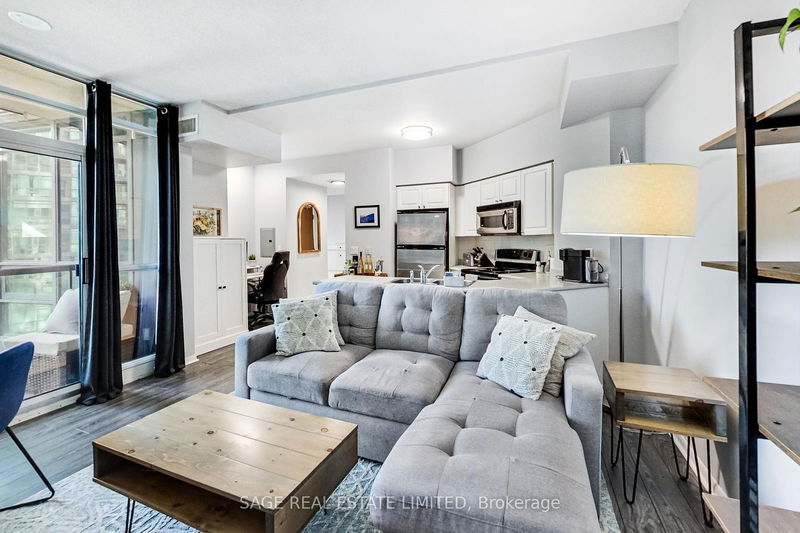 219 Fort York Blvd, unit 720 for sale - image #1