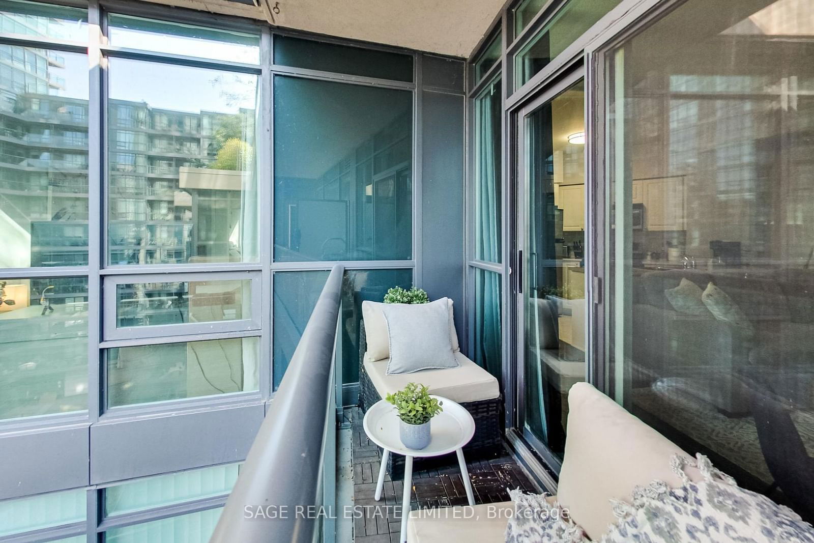 219 Fort York Blvd, unit 720 for sale - image #12