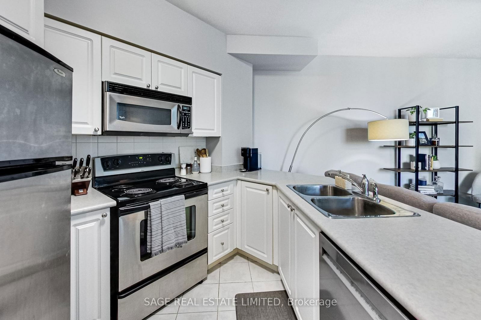 219 Fort York Blvd, unit 720 for sale - image #4