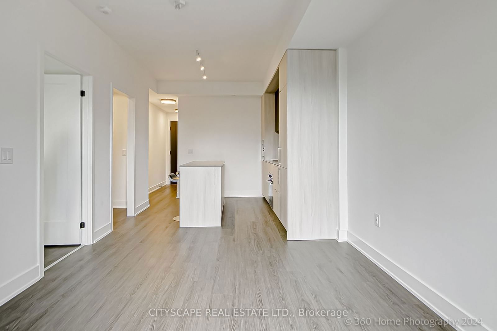 123 Portland St S, unit 610 for sale