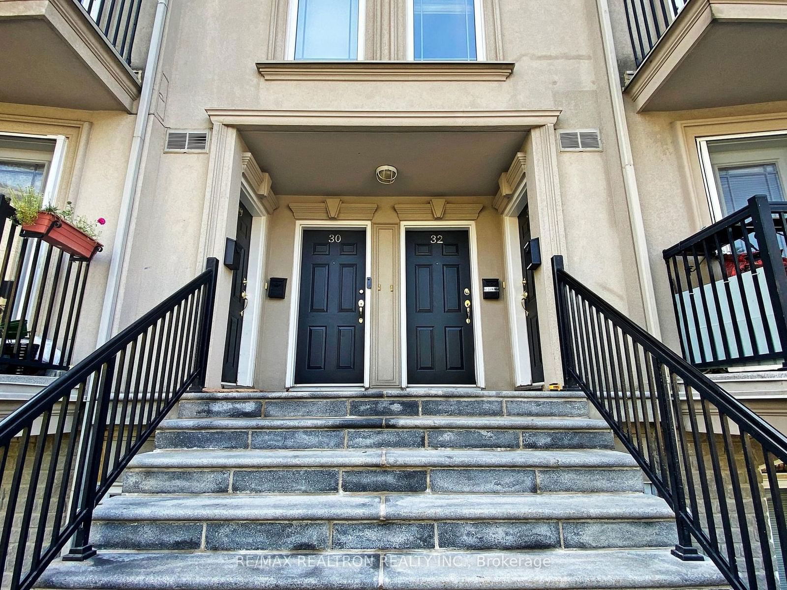 118 Finch Ave W, unit 30 for sale