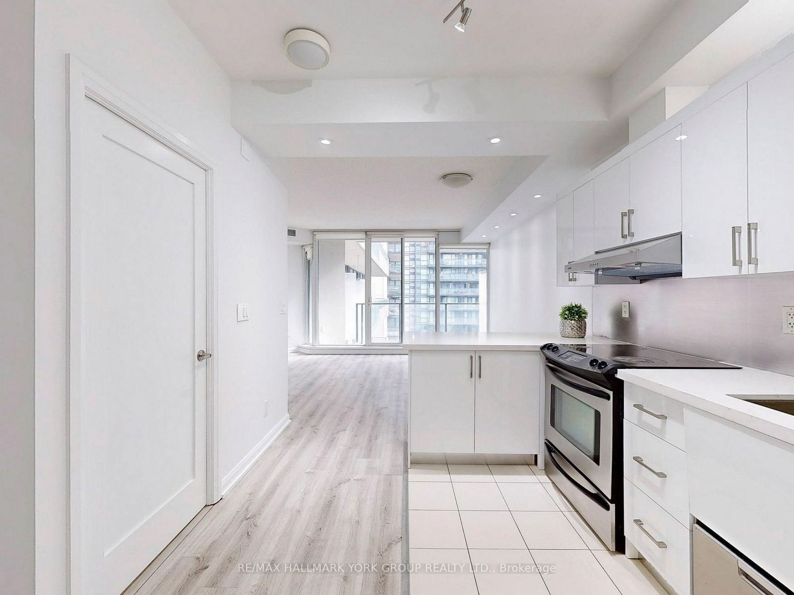 111 Elizabeth St, unit 1637 for rent