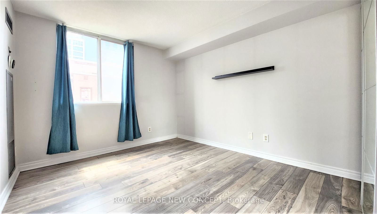 736 Bay St, unit 1510 for rent - image #12