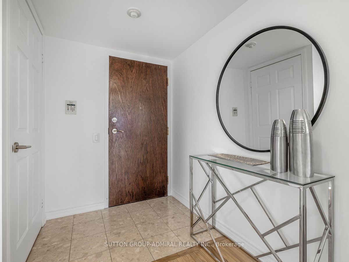 8 Covington Rd, unit 1004 for sale - image #2