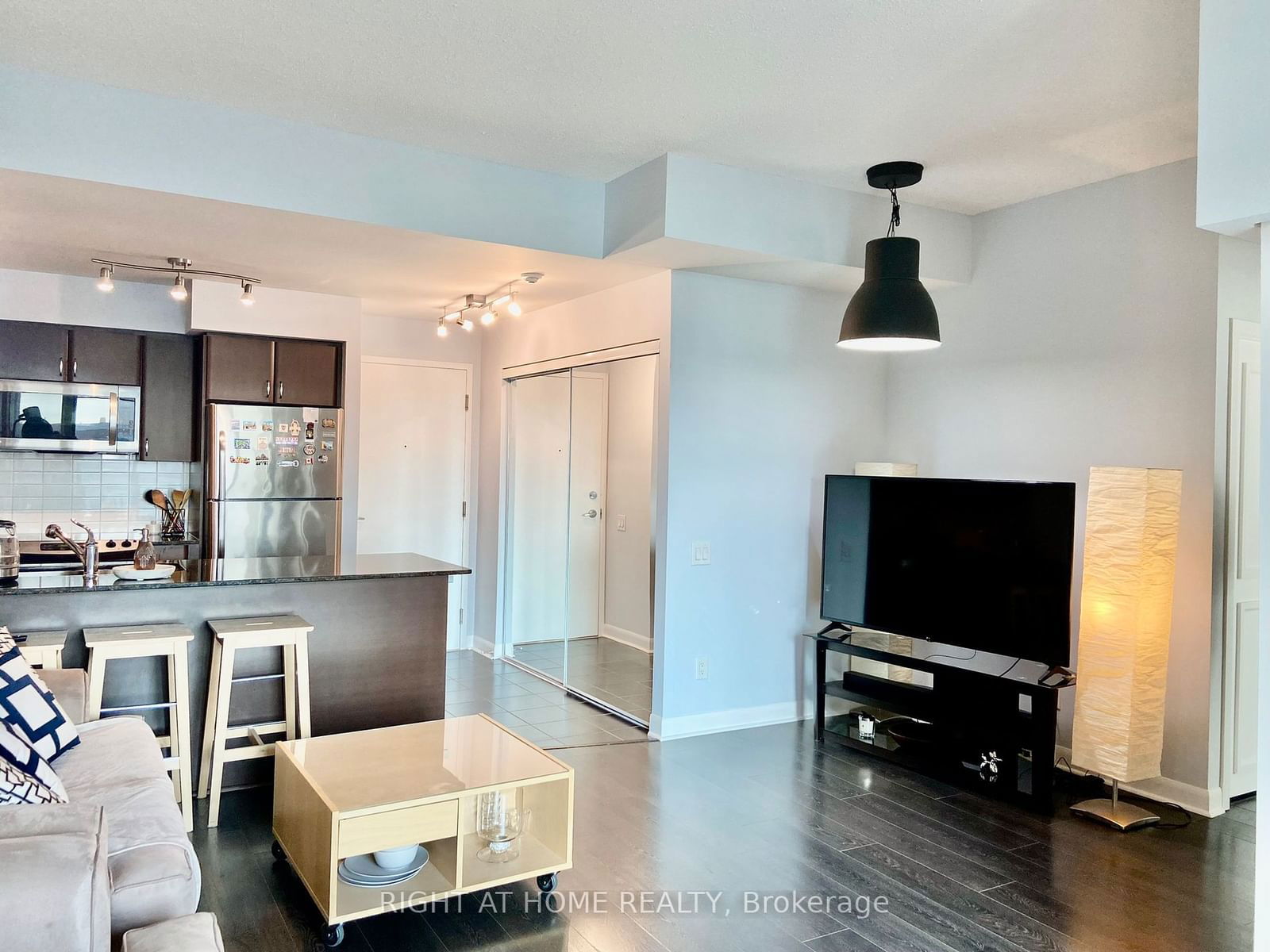 525 Wilson Ave, unit 1022 for rent - image #7