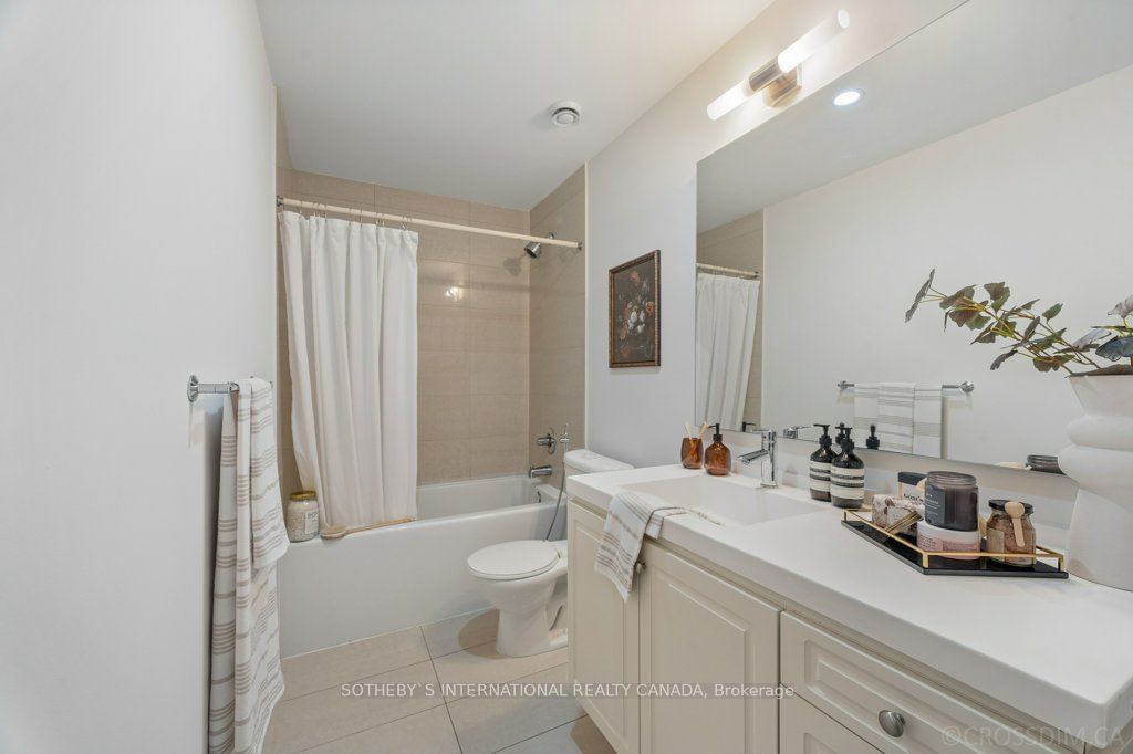 25 Broadway Ave, unit 1907 for sale - image #9