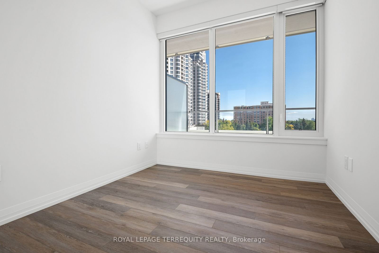 75 Canterbury Pl, unit 802 for rent - image #12