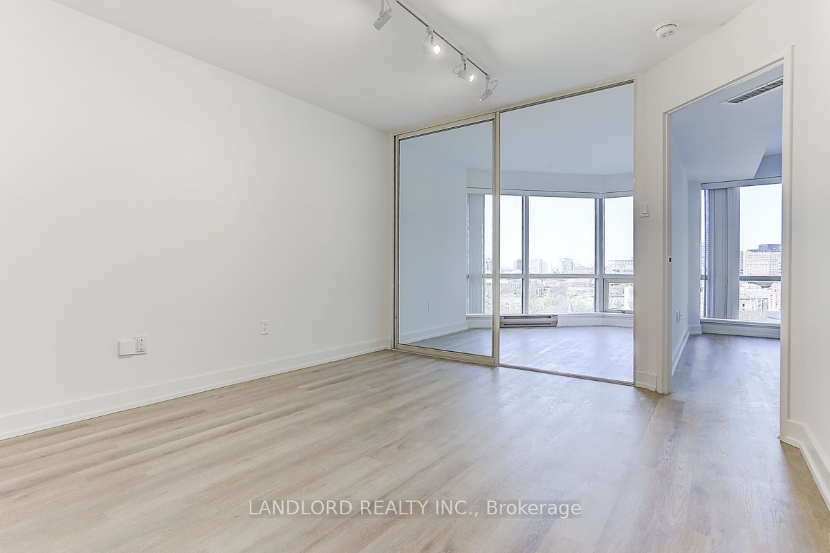 1001 Bay St, unit 1319 for rent