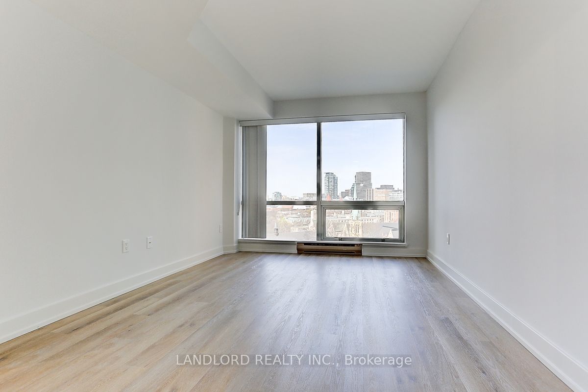 1001 Bay St, unit 1319 for rent