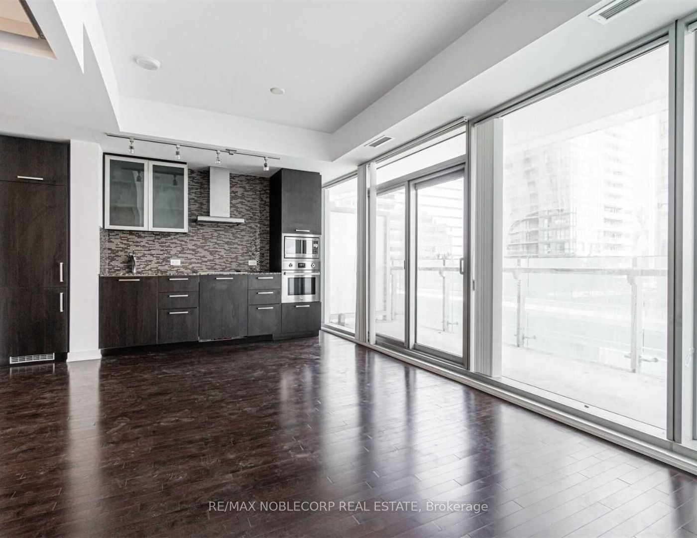 14 York St, unit 1112 for sale