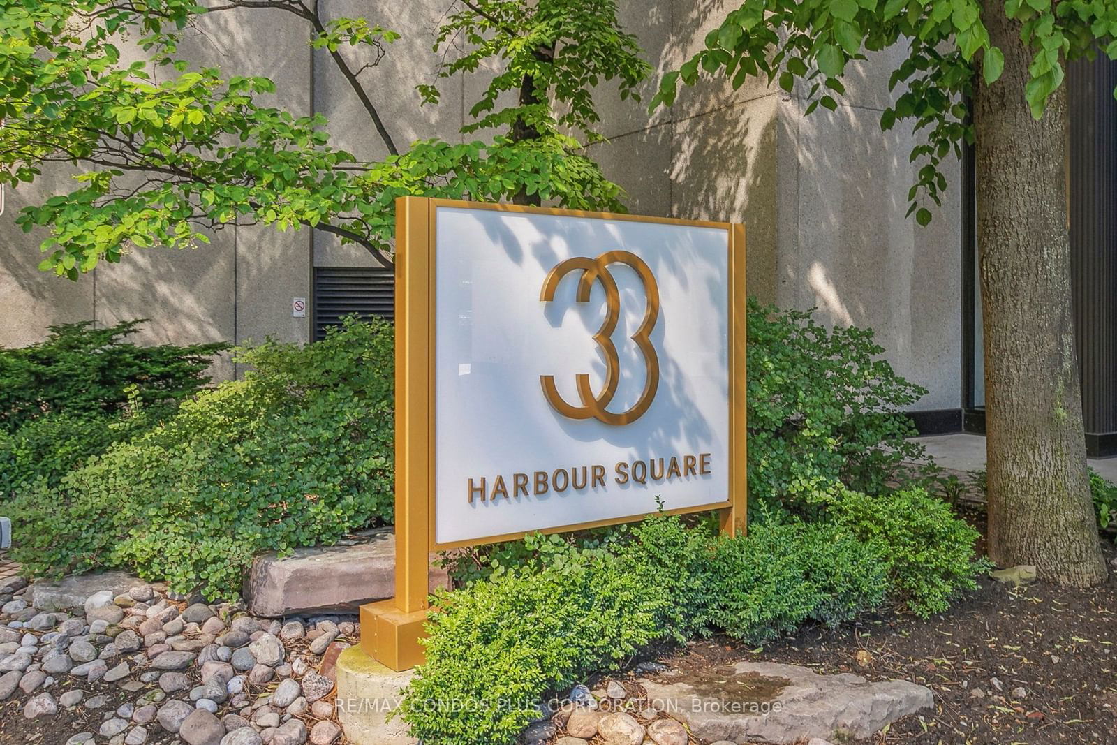 33 Harbour Sq, unit 1022 for sale - image #2