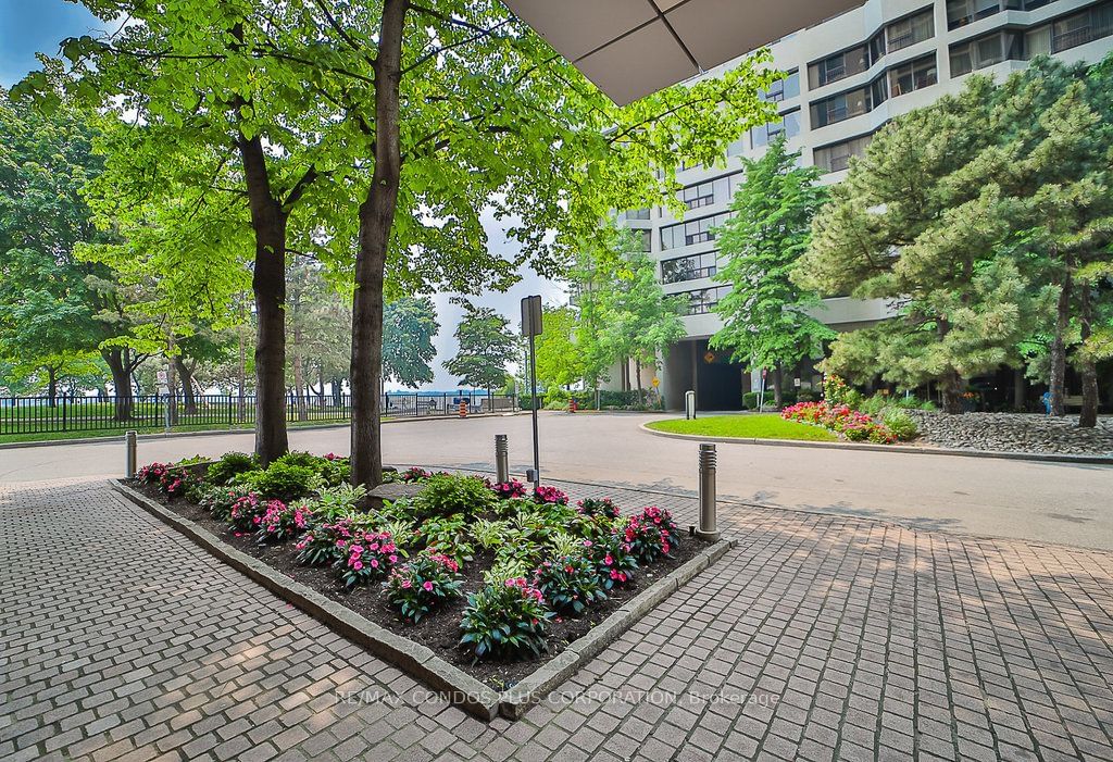 33 Harbour Sq, unit 1022 for sale - image #3