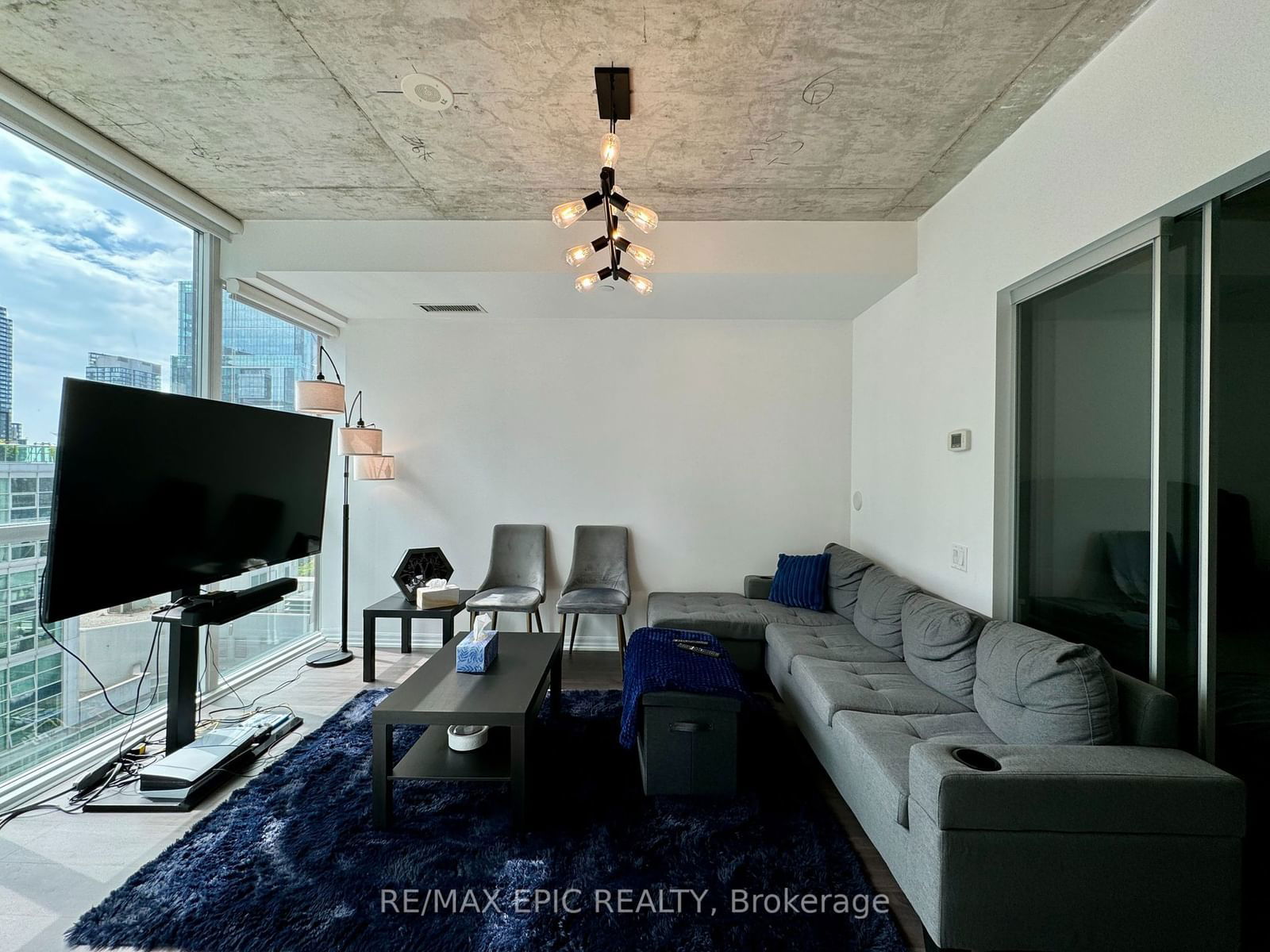 88 BLUE JAYS Way, unit 1107 for rent - image #4