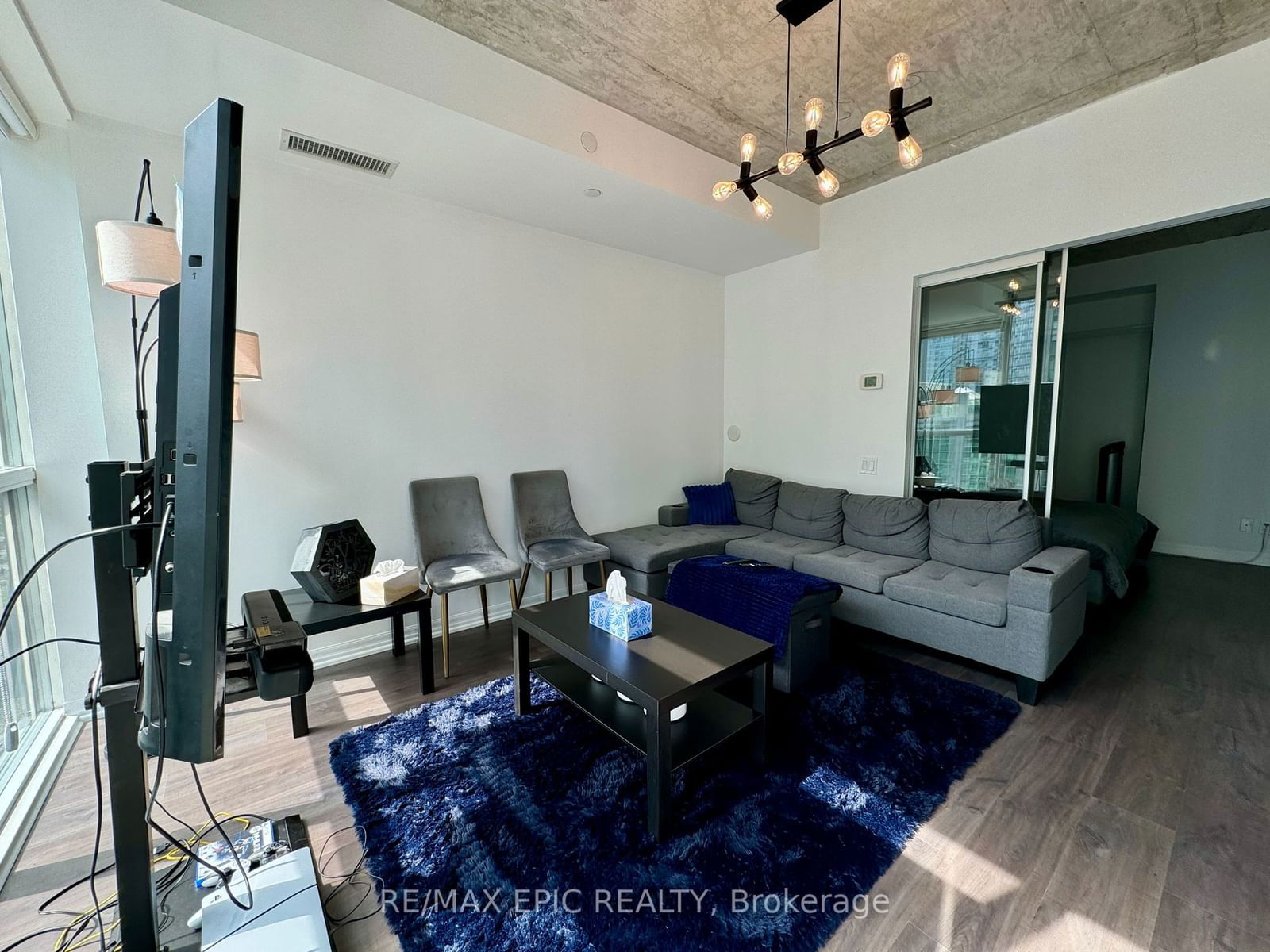 88 BLUE JAYS Way, unit 1107 for rent - image #8