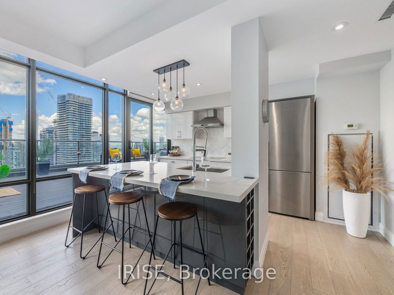 38 Grenville St, unit Ph4506 for sale