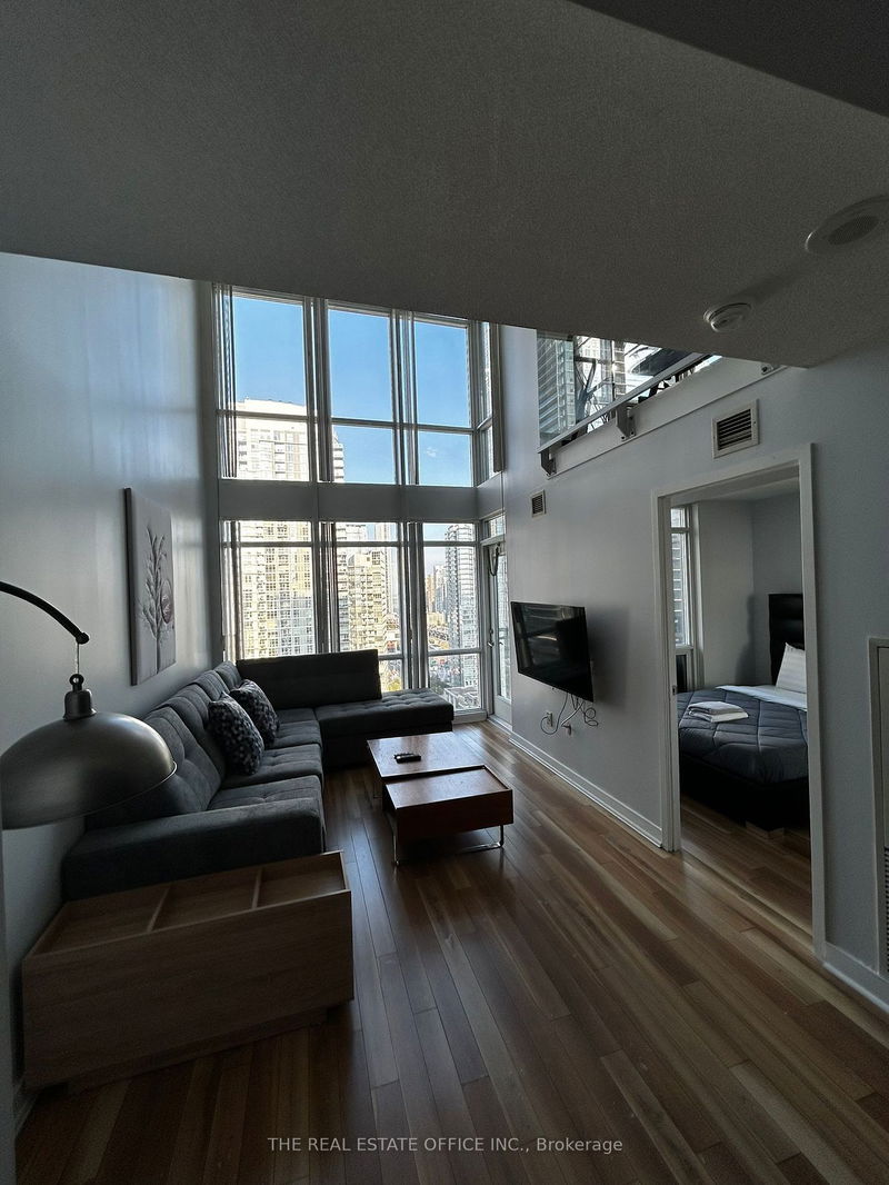 15 Fort York Blvd, unit 2808 for rent