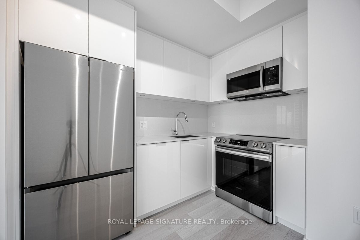 357 King St W, unit 3002 for rent - image #16