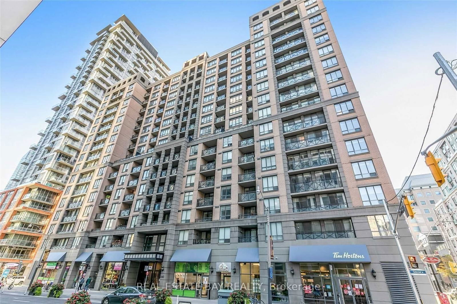 140 Simcoe St, unit 320 for rent - image #1