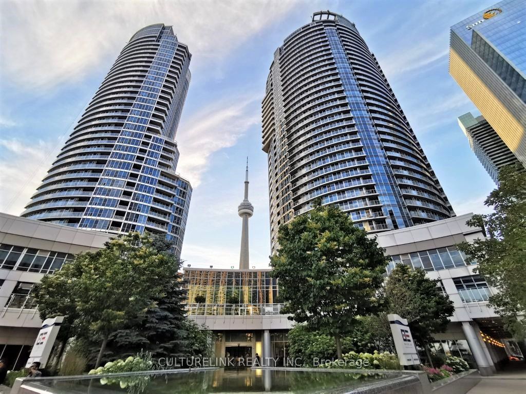 208 Queens Quay W, unit 309 for rent - image #2