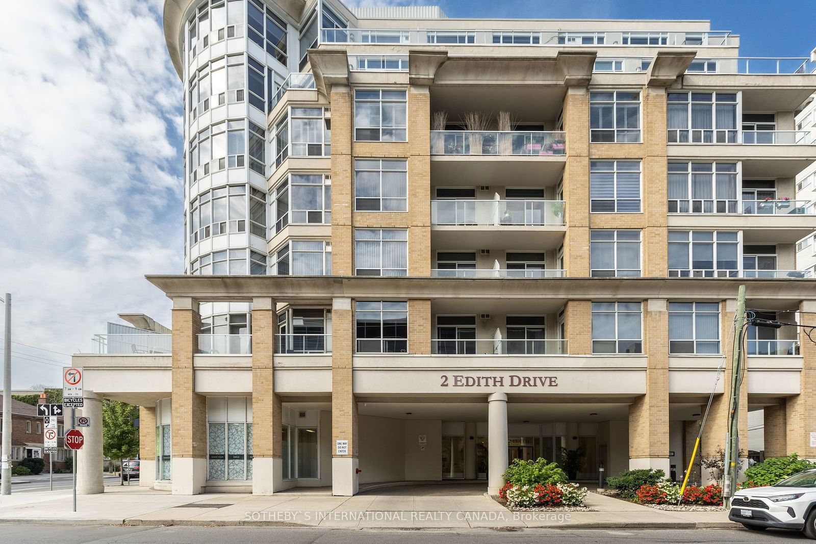 2 Edith Dr, unit 403 for sale - image #20