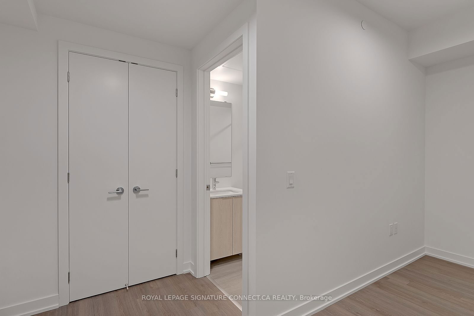 357 King St W, unit 1406 for rent - image #5