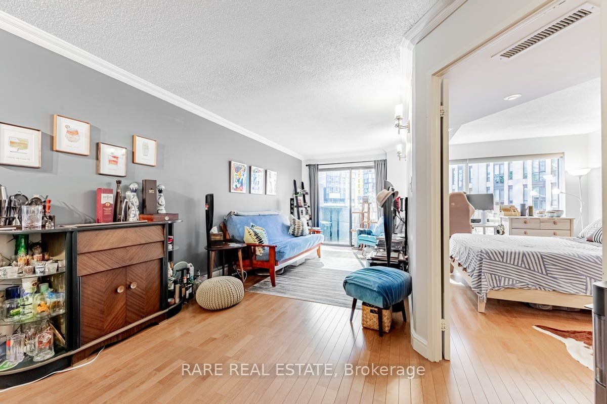 1001 Bay St, unit 310 for sale