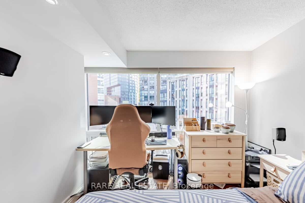 1001 Bay St, unit 310 for sale - image #15