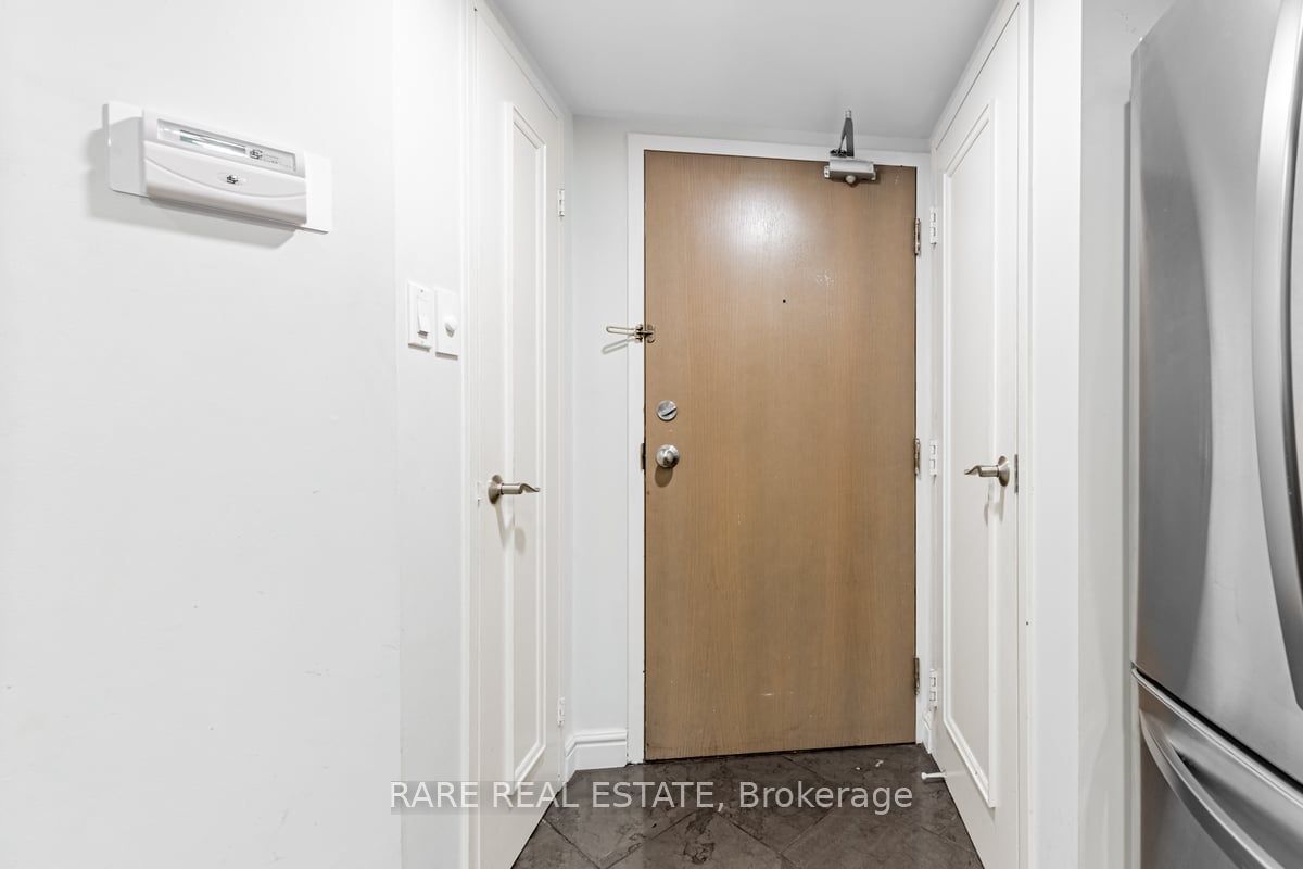 1001 Bay St, unit 310 for sale