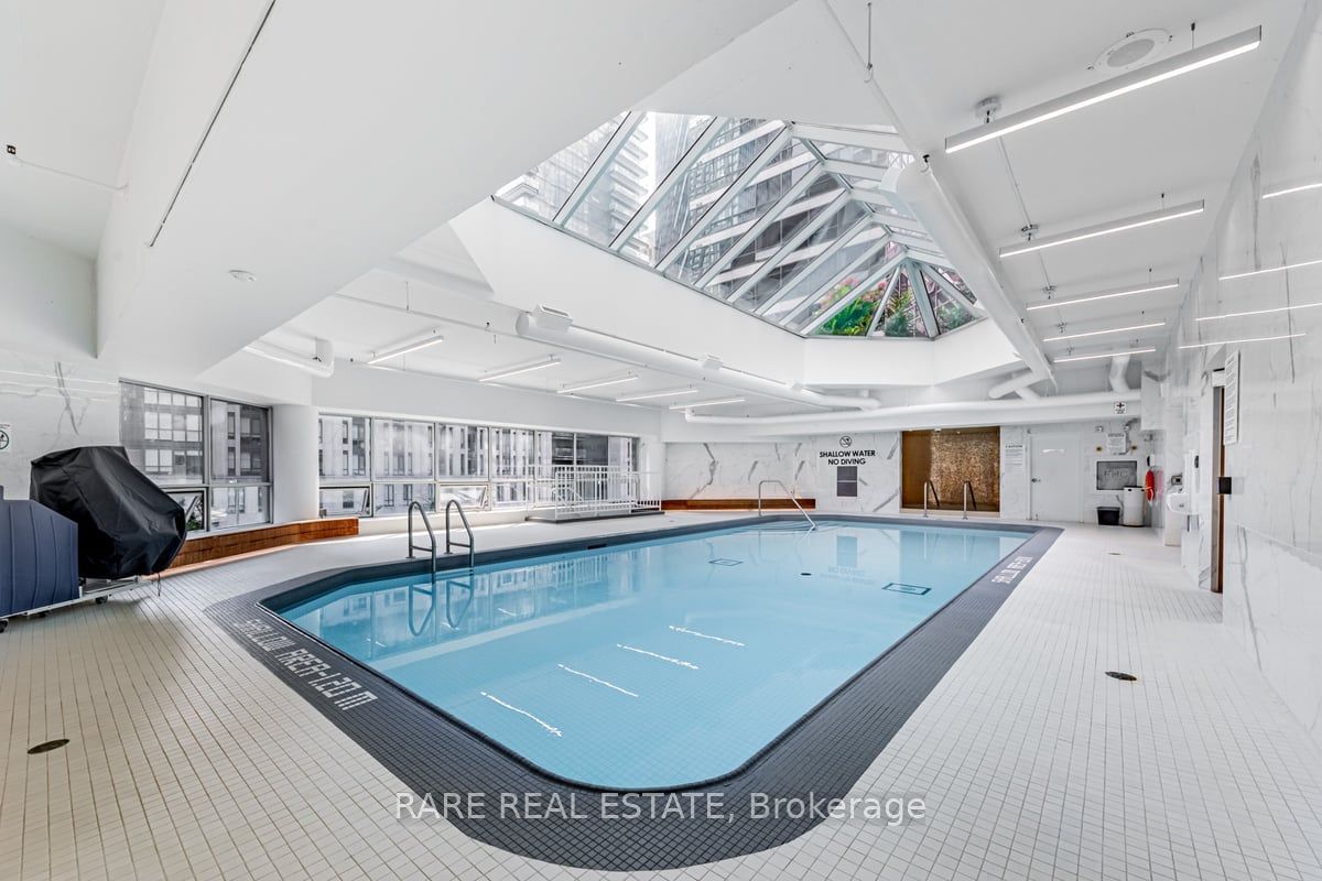 1001 Bay St, unit 310 for sale - image #23