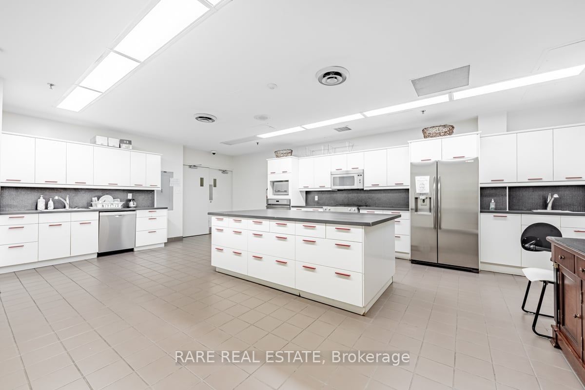 1001 Bay St, unit 310 for sale - image #29