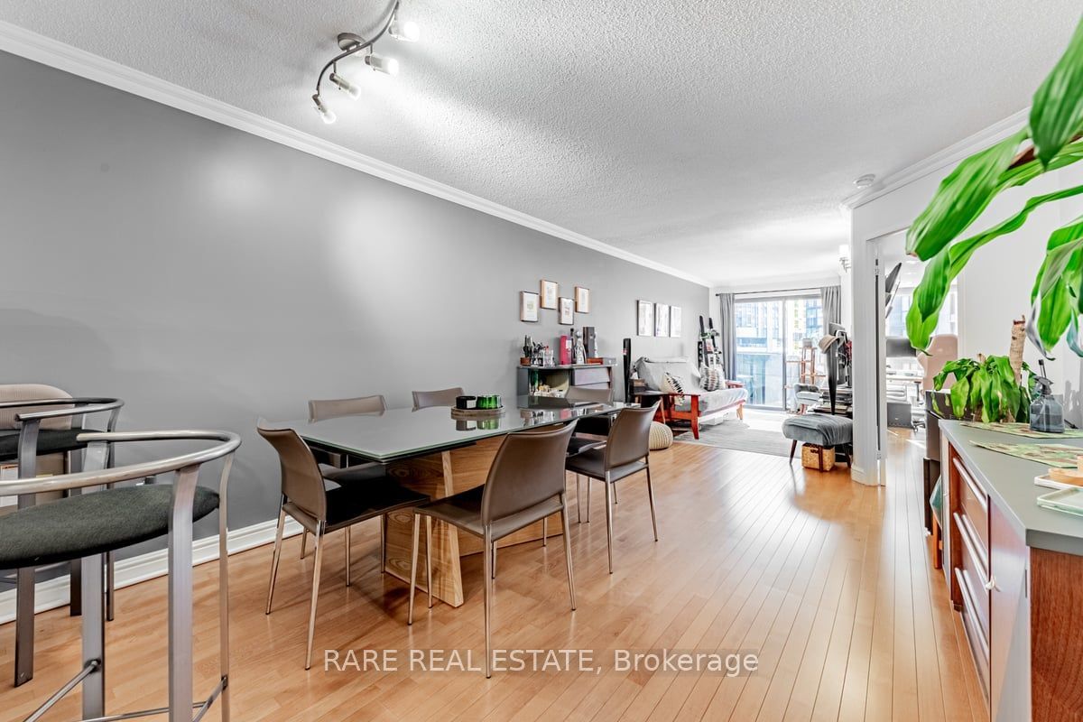 1001 Bay St, unit 310 for sale - image #6