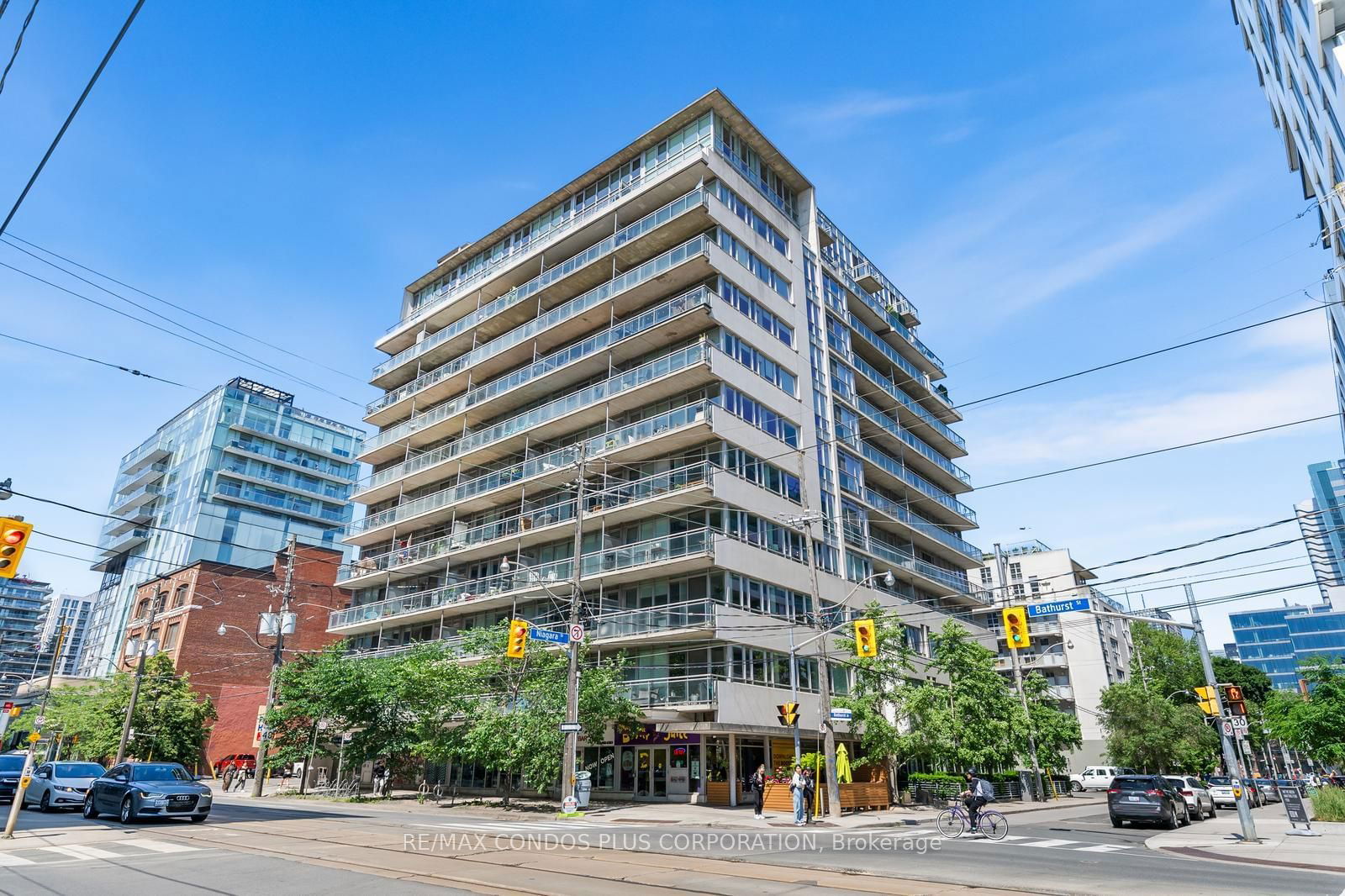 38 Niagara St, unit 711 for sale