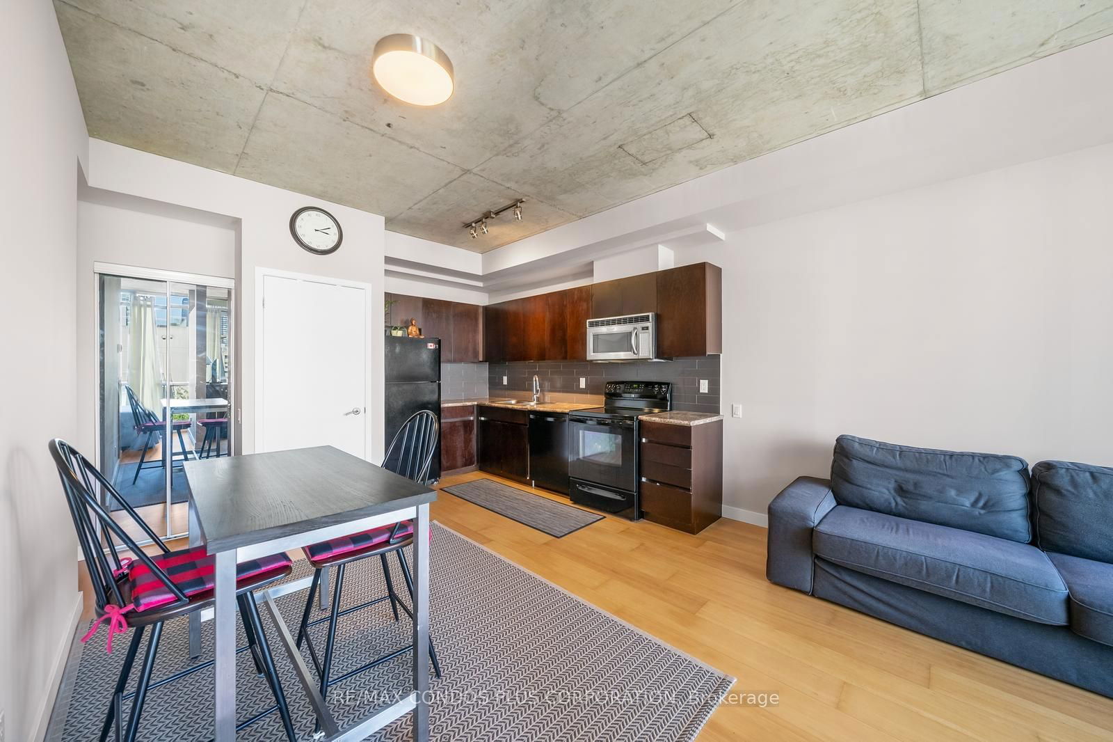 38 Niagara St, unit 711 for sale