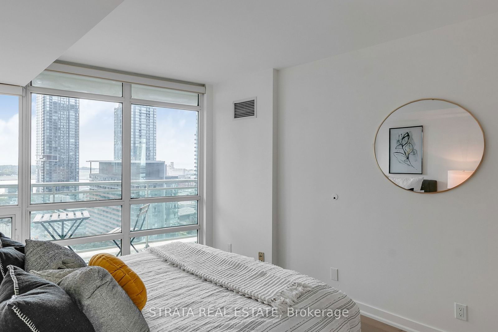 397 Front St W, unit 2602 for sale