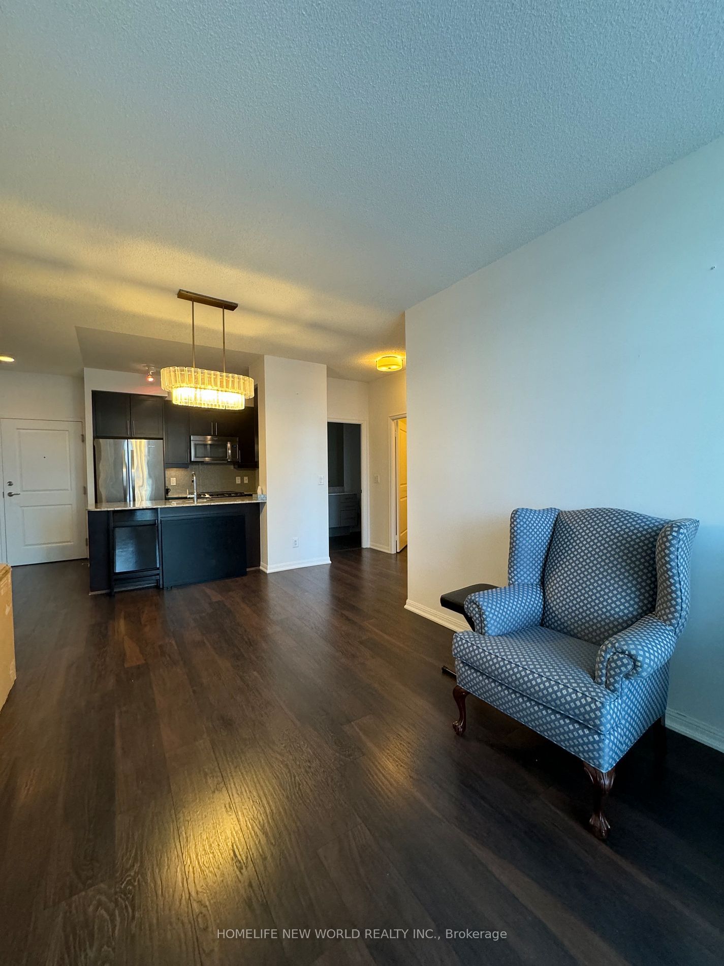 35 Bastion St, unit 2012 for rent