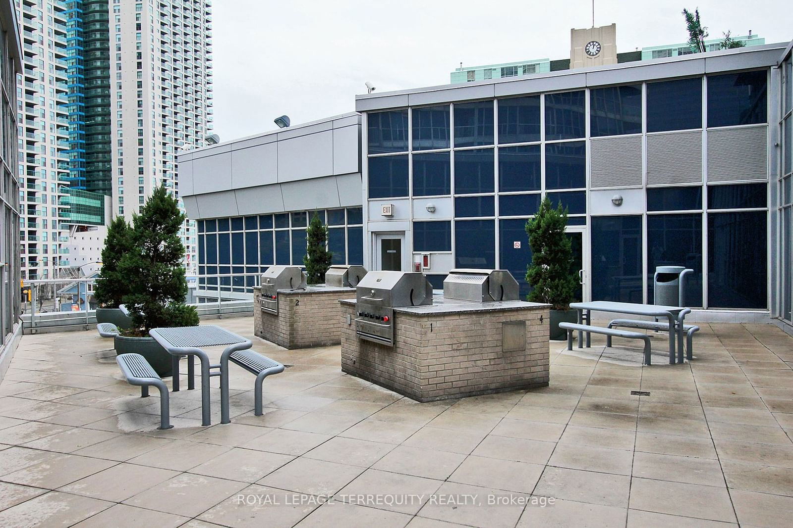 8 York St, unit 3604 for sale - image #34